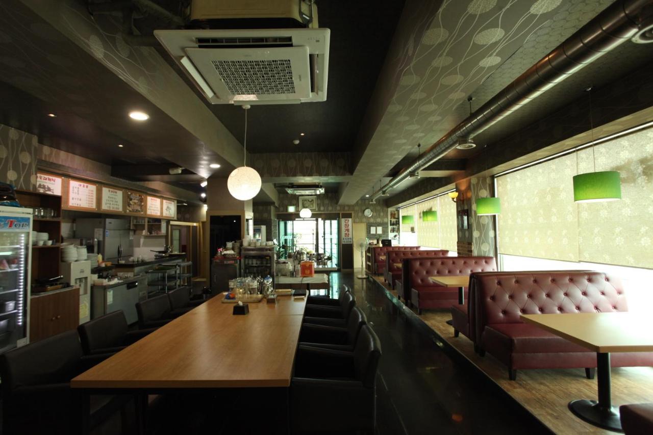 Metro Pol Tourist Hotel Pyeongtaek Exterior photo
